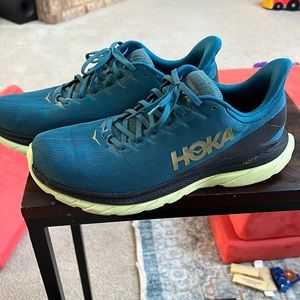 Hoka One One Mach 4